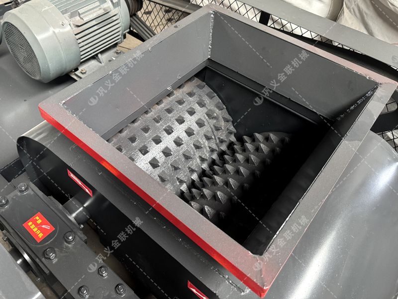 采購雙齒輥破碎機必問的7個問題！少問一個都可能被坑？